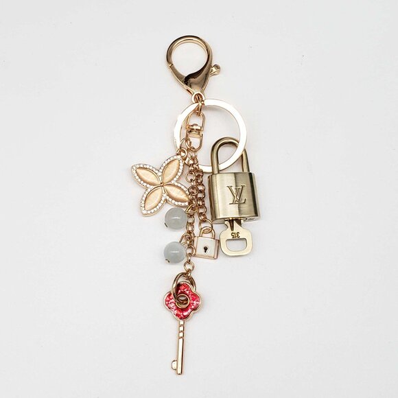 100% Auth Louis Vuitton Lock & Key with unbranded Bagcharm, Keycharm, Keychain - Picture 7 of 9